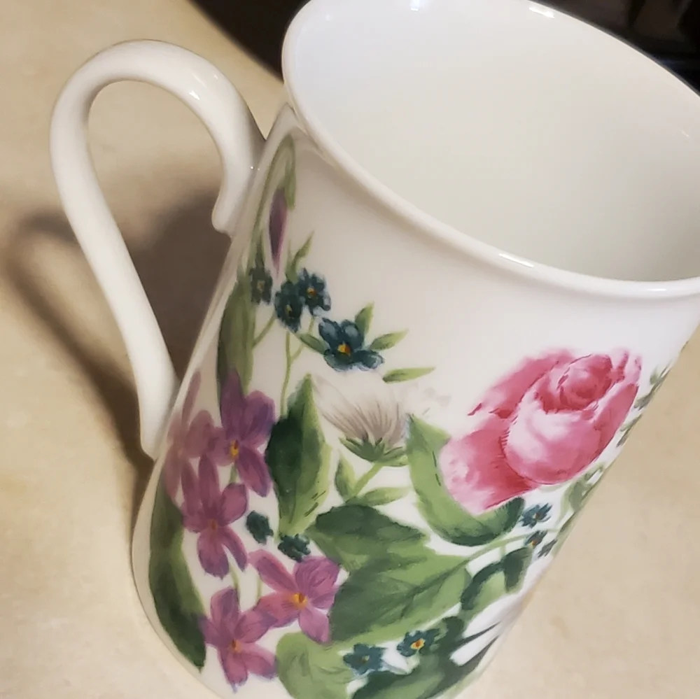 Flowers Inc. Balloons floral coffee mug